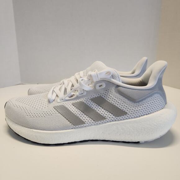 adidas Women's Pureboost 22 Running Shoe, White/Silver Metallic/Black, 9.5 - Picture 4 of 8
